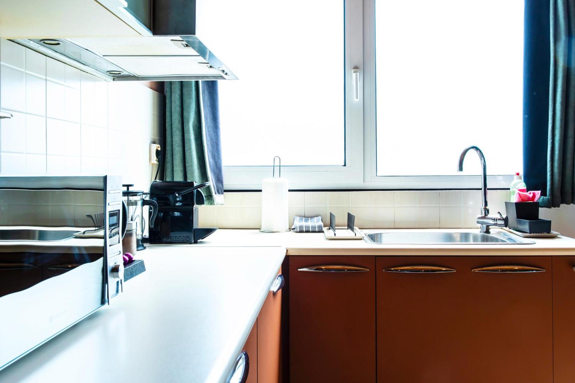 Lis153 By Smart Cozy Suites - Top Floors With Amazing City View - Available 24Hr 雅典 外观 照片