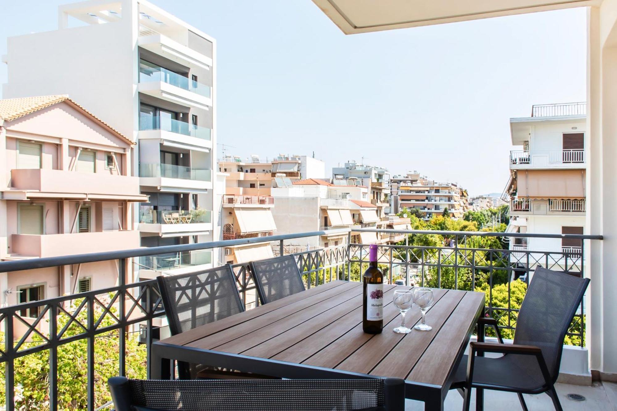 Lis153 By Smart Cozy Suites - Top Floors With Amazing City View - Available 24Hr 雅典 外观 照片