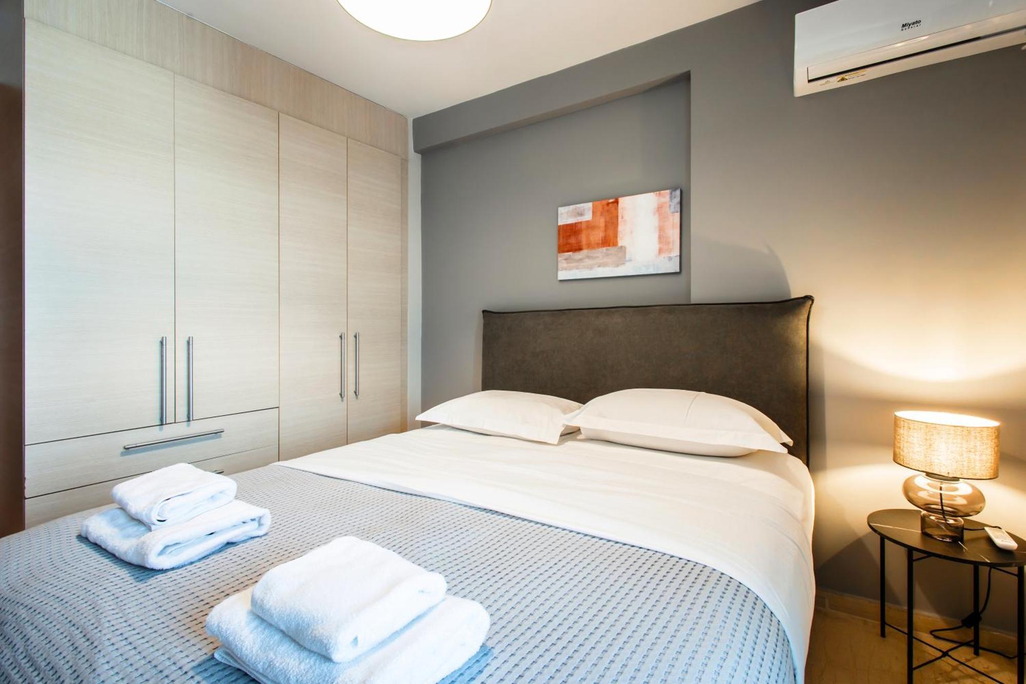 Lis153 By Smart Cozy Suites - Top Floors With Amazing City View - Available 24Hr 雅典 外观 照片