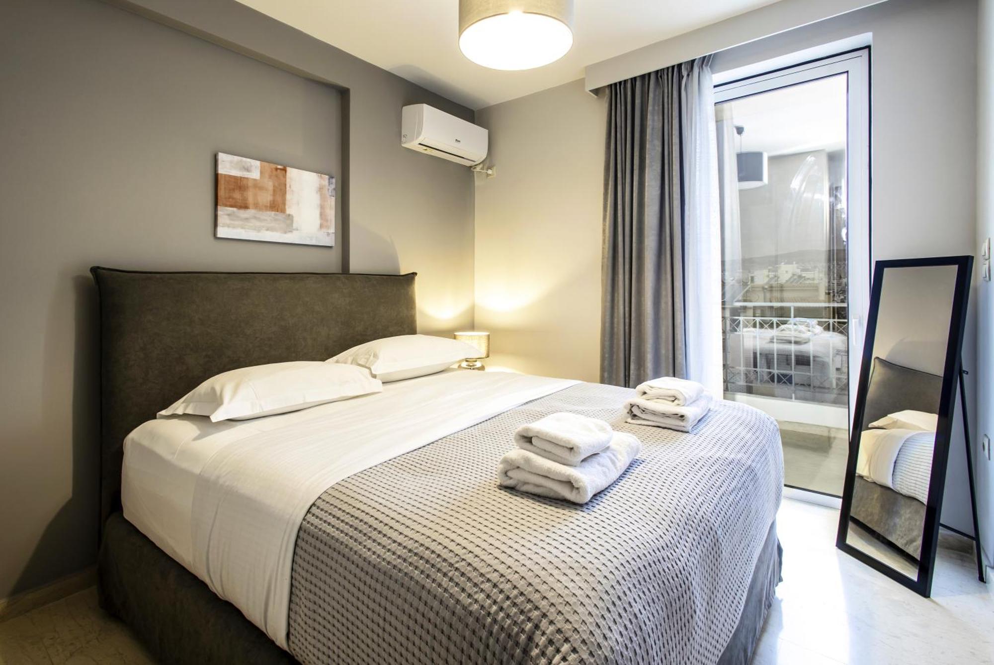 Lis153 By Smart Cozy Suites - Top Floors With Amazing City View - Available 24Hr 雅典 外观 照片